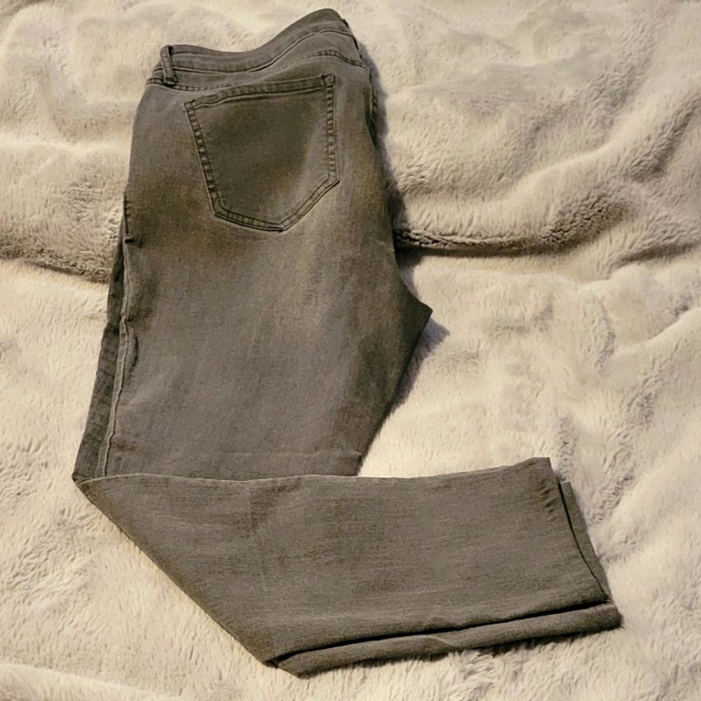 Gray, stretchy women's jeans